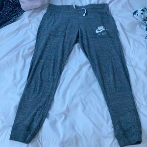 Nike light weight thin women's sweatpants